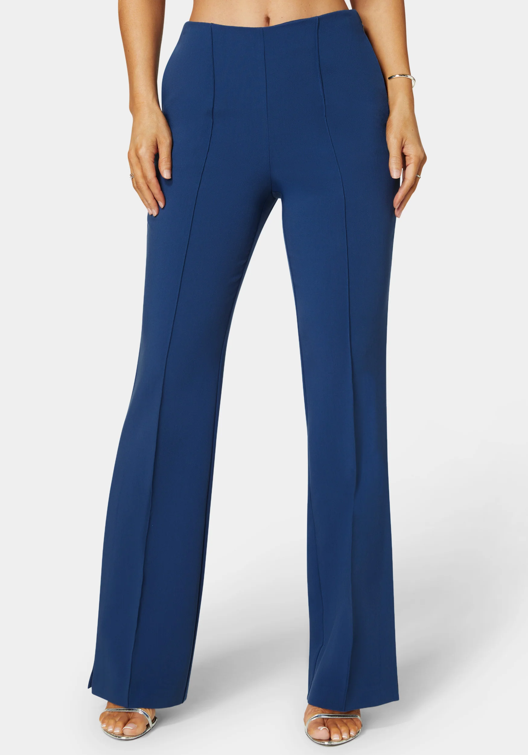 7swp0359be_navy-peony_1_6d72ba93-af37-4ec0-9565-69e1ae655802